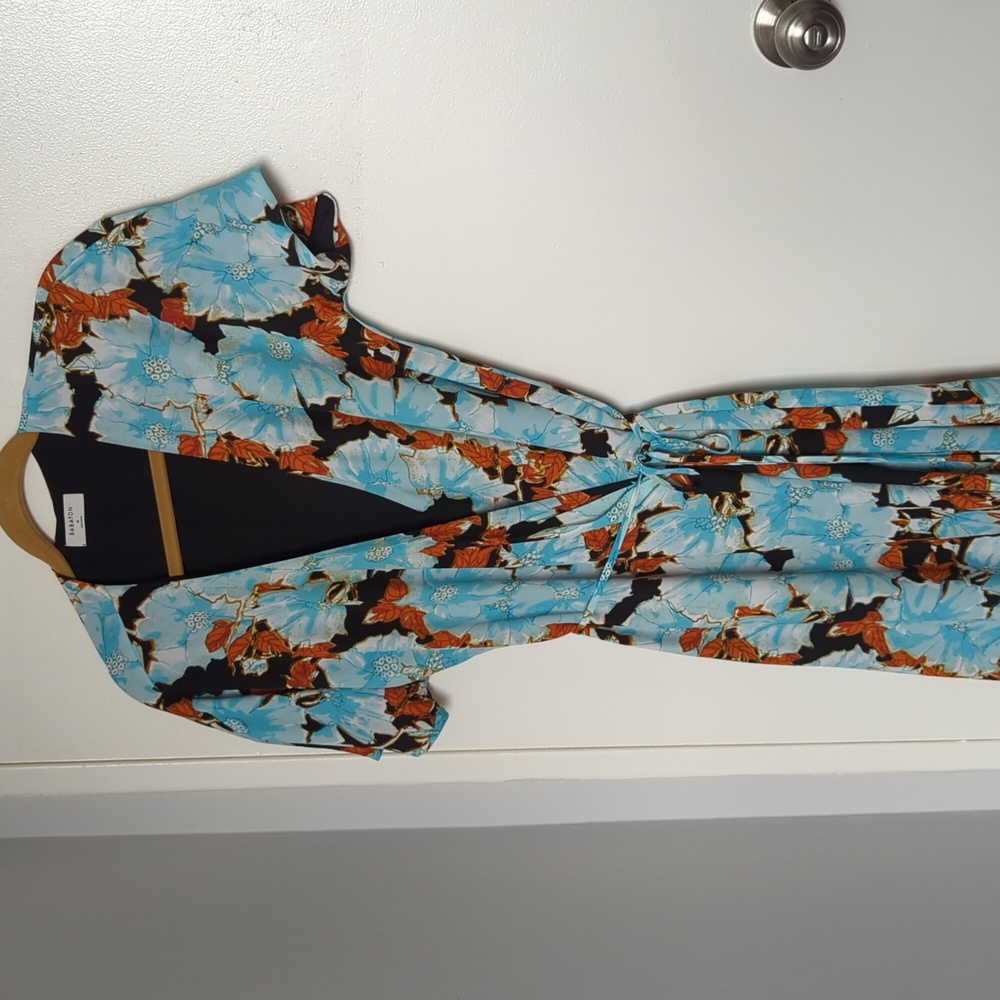 Babaton Wallace wrap dress black/sky blue